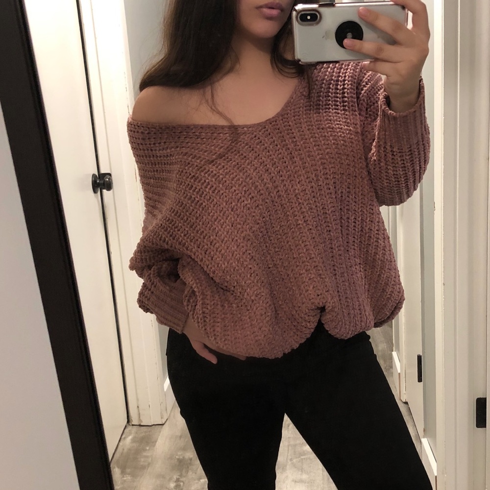 ♦️Chenille Off the Shoulder Sweater♦️
